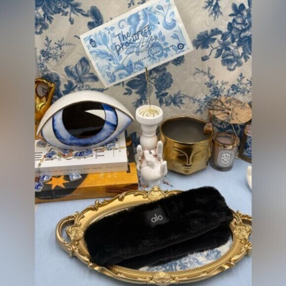 🆕 ALO YOGA 🧿 NWOT Faux Fur Ear Warmers - Black - Picture 10 of 13